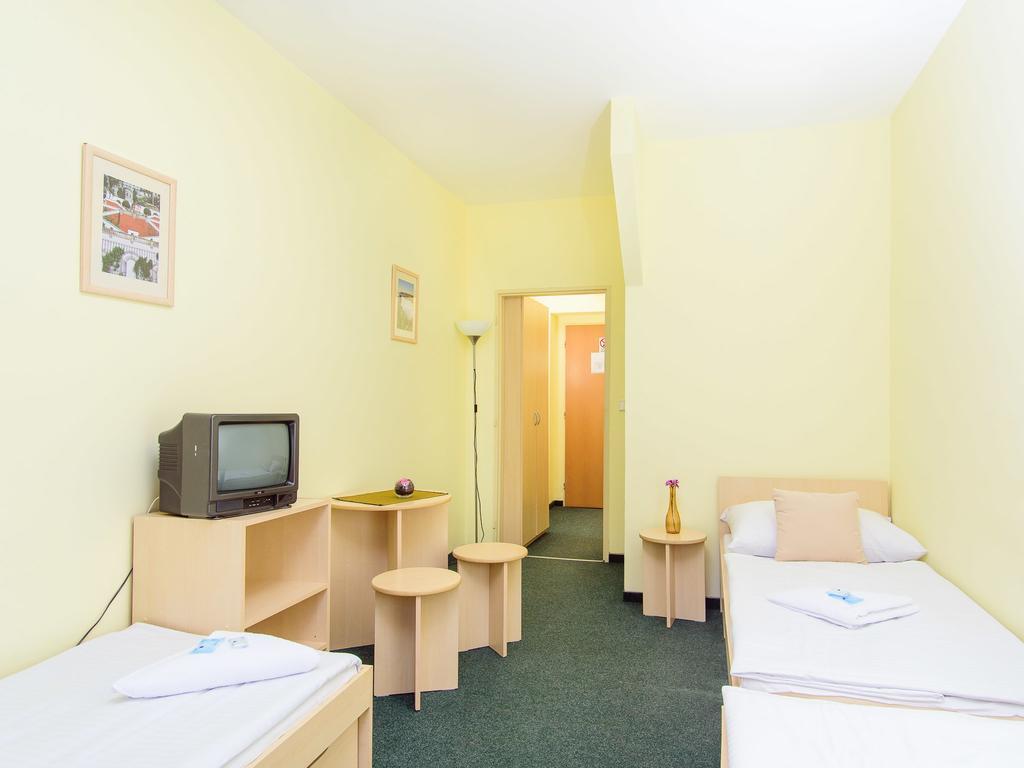 Hotel Brilliant براغ المظهر الخارجي الصورة